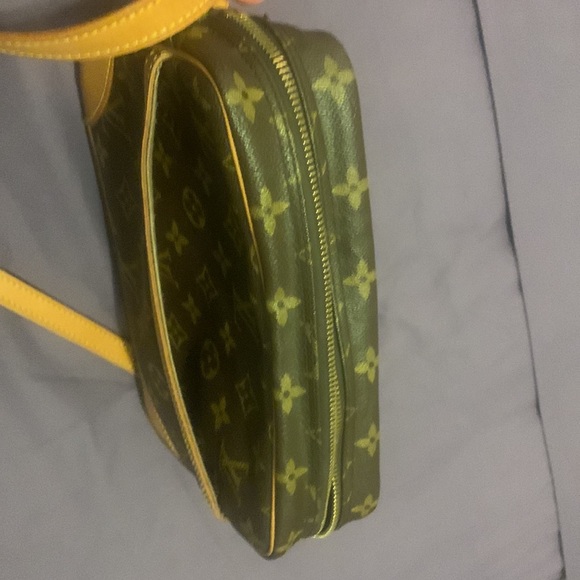 Authentic LV Trocadero 24 - Picture 6 of 6
